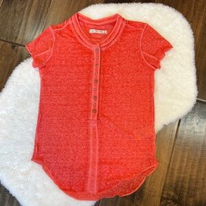 We The Free Kia Strawberry Lemonade Short Sleeve T-shirt Size XS